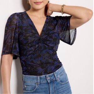 NWOT Evereve Black and Blue Floral Blouse Size M